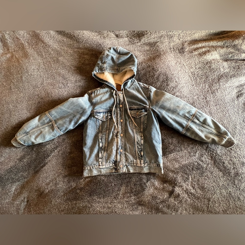 American Eagle Sherpa Lined Denim Jacket